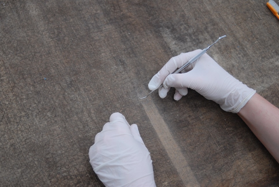 Usuwanie pozostałości spoiwa dublażowego