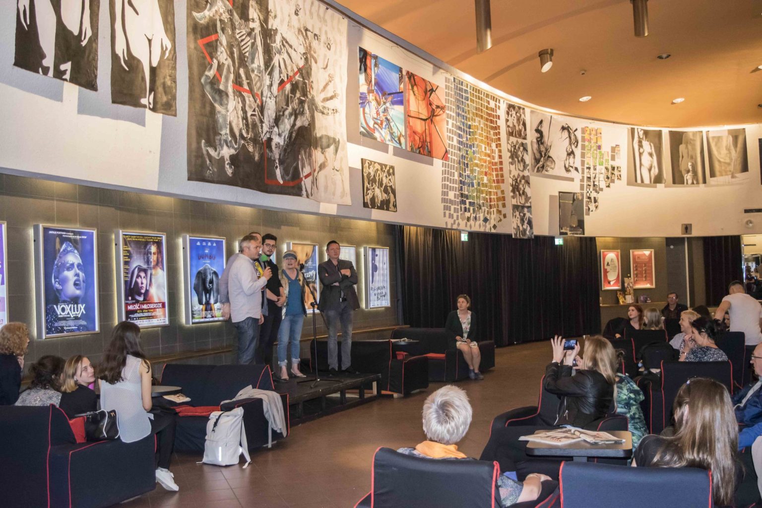 Wystawa Warszawa plus kraków