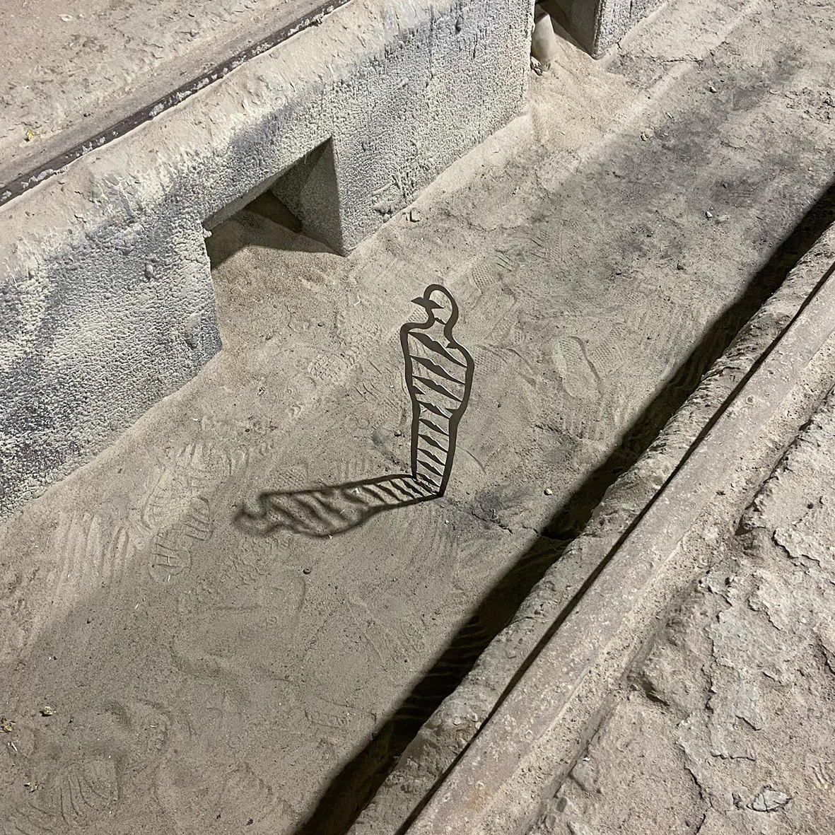 "Słońce zgasić, ptaszki pozabijać". Akcja artystyczna: Maciej Januszewski, fot. Mariusz Filipowicz, Arkadiusz Glegoła, Maciej Januszewski, Henryk Gostyński.