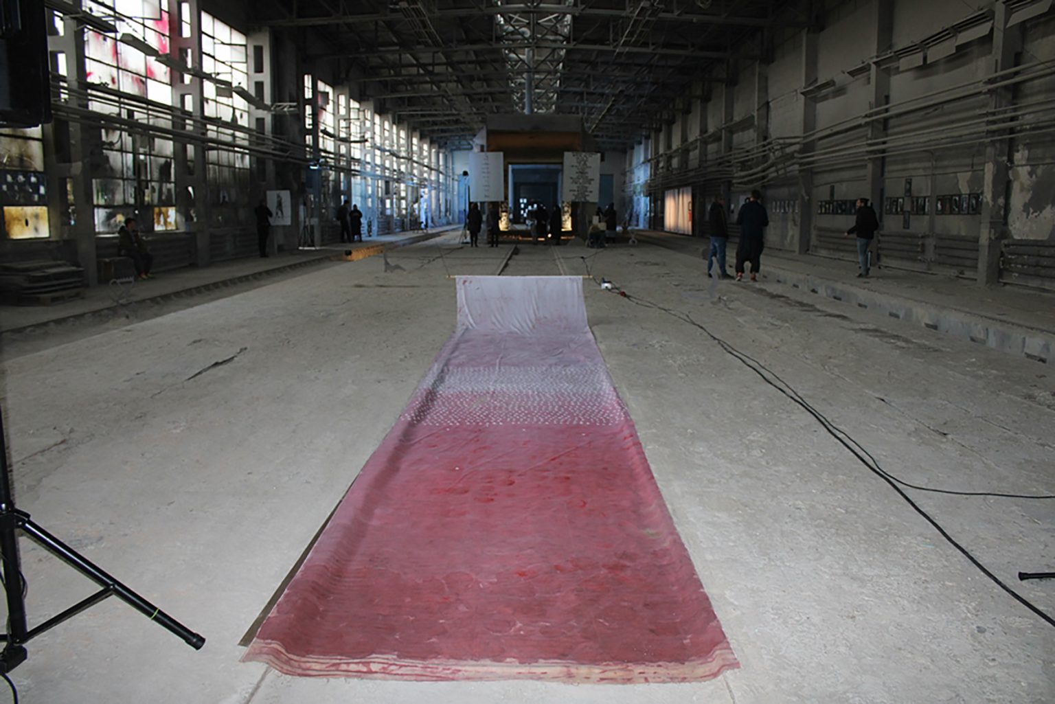 "Słońce zgasić, ptaszki pozabijać". Akcja artystyczna: Paweł Nowak, fot. Mariusz Filipowicz, Arkadiusz Glegoła, Maciej Januszewski, Henryk Gostyński.