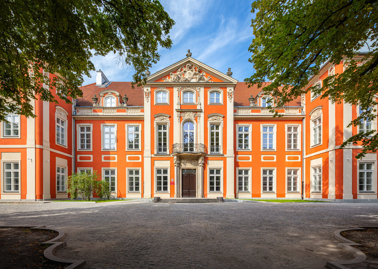 Widok na budynek Rektoratu