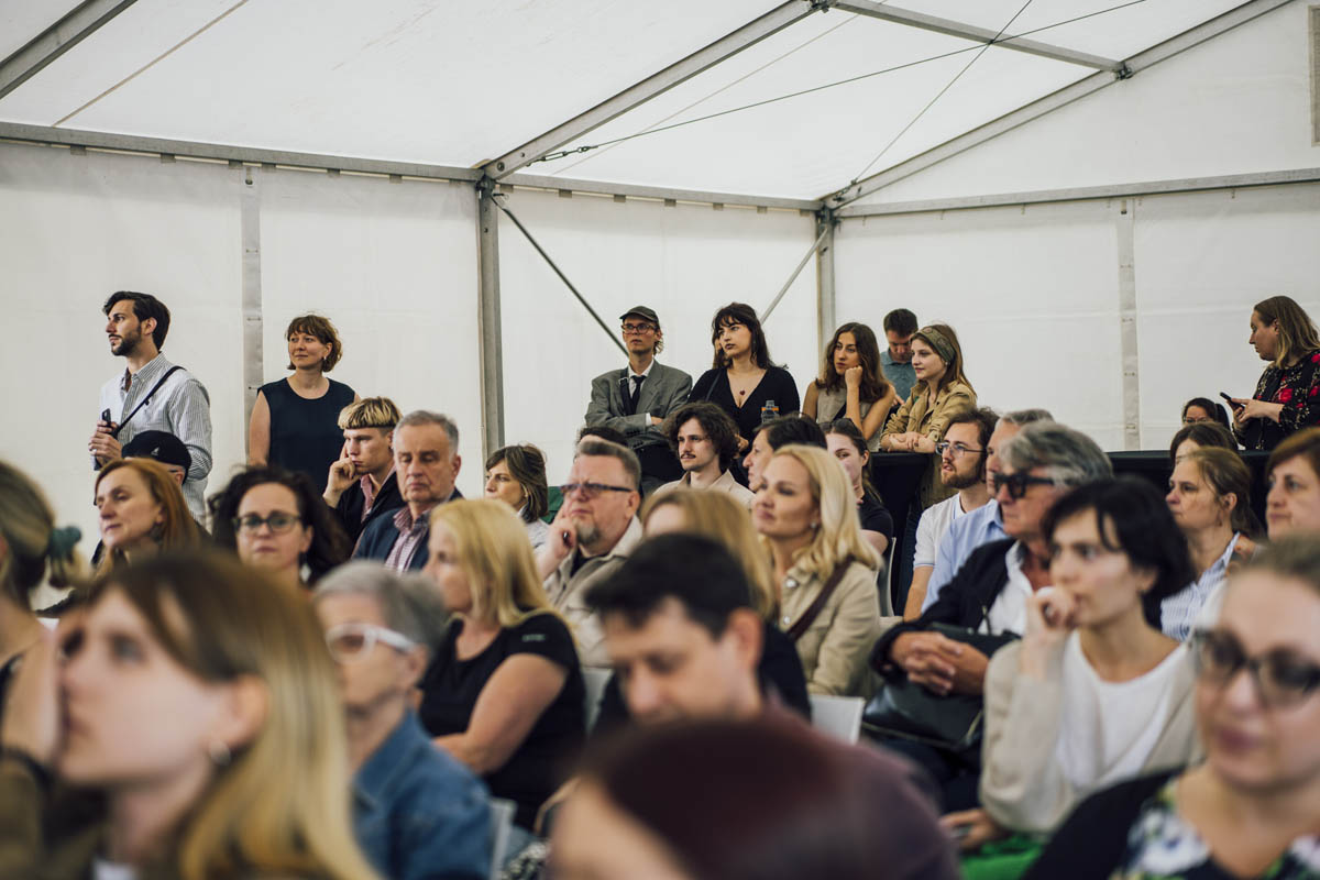 Publiczność otwarcia wystawy