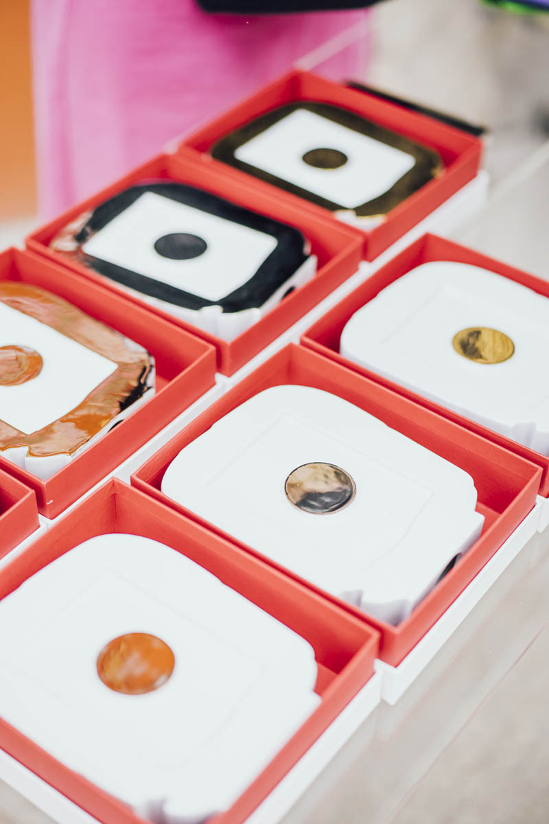 Ceramiczne medale w nowoczesnej formie