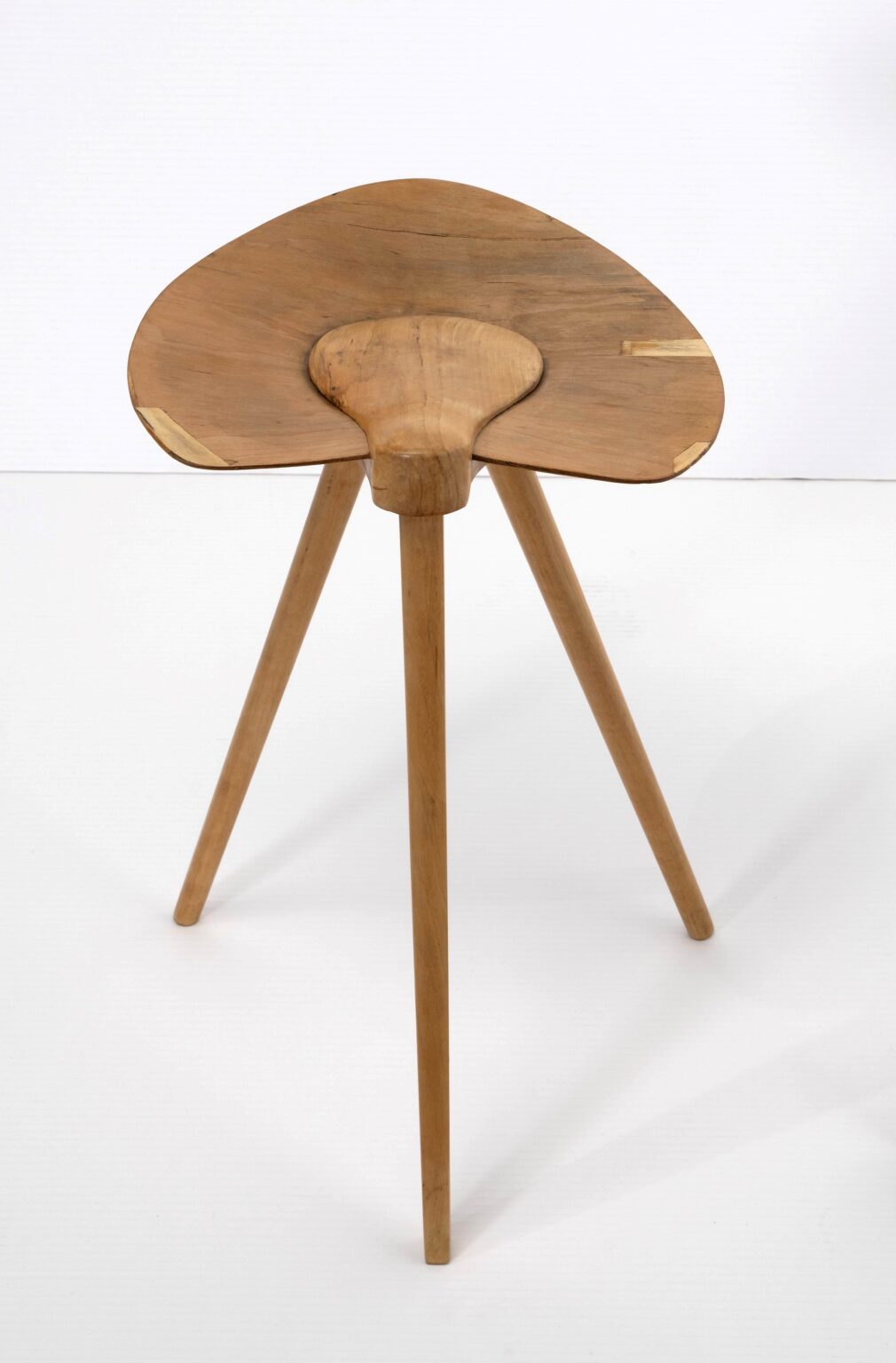 Zdjęcie drewnianego stołka