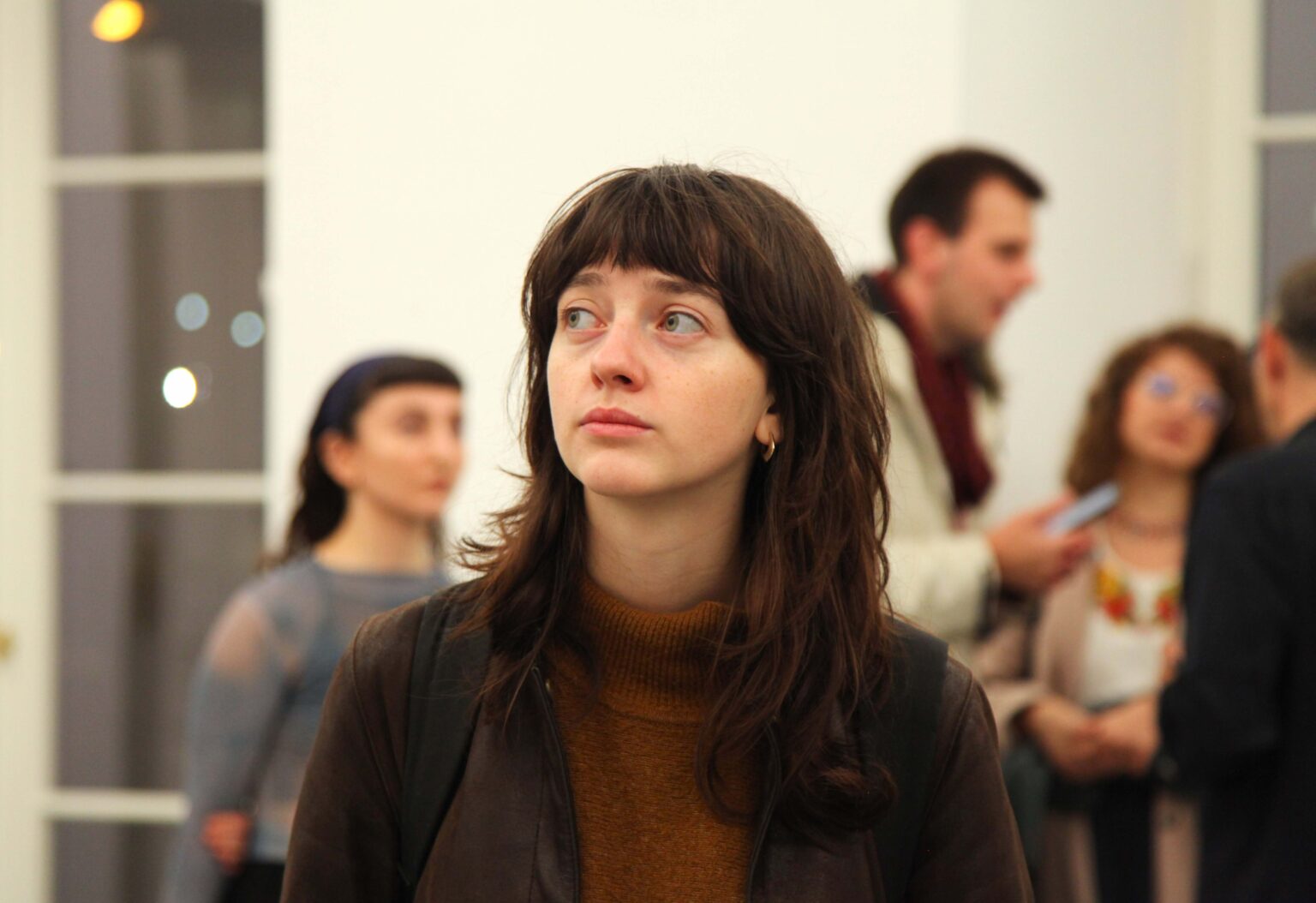 Uczestniczka wernisażu