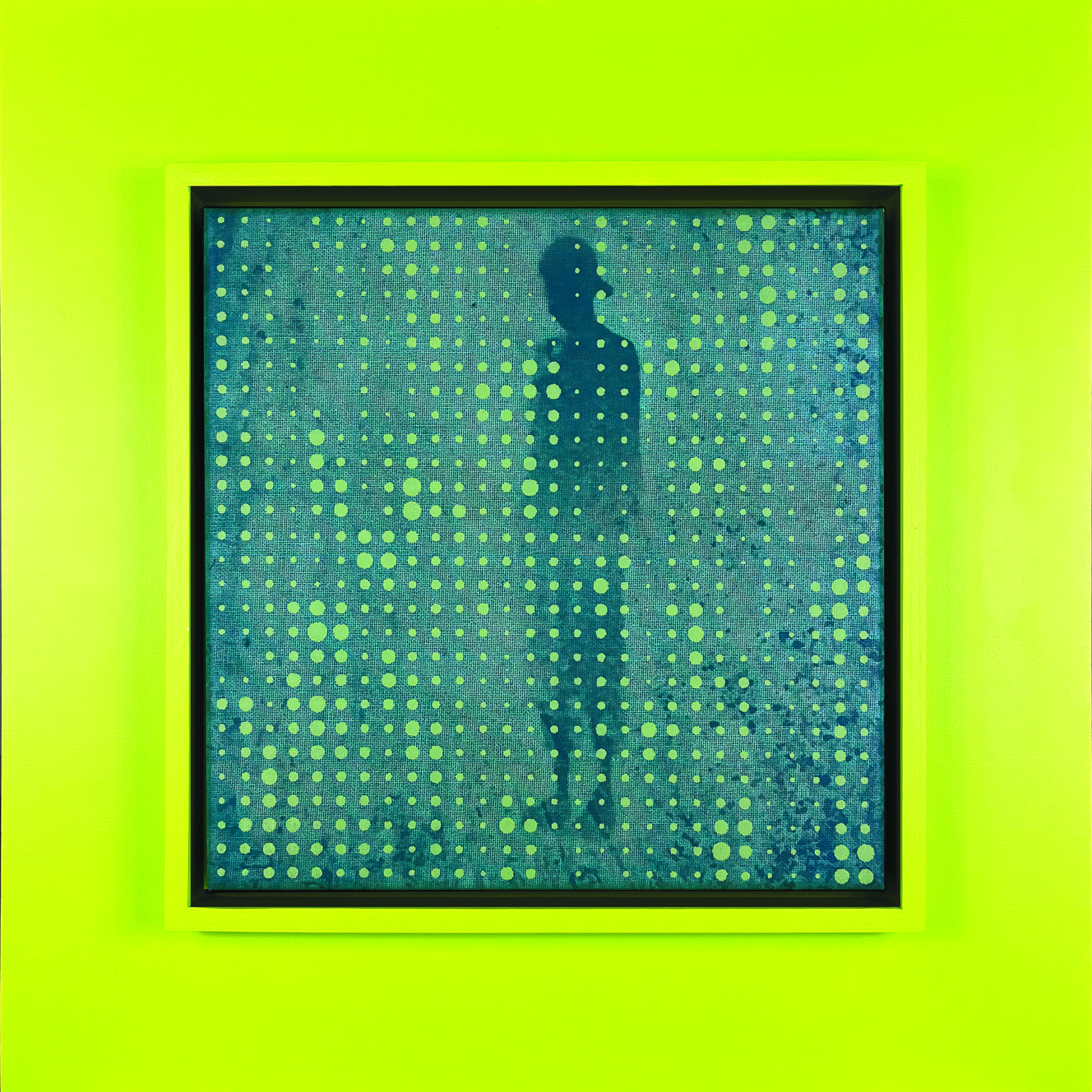 Obraz przedstawiający sylwetkę na abstrakcyjnym, zielonym tle