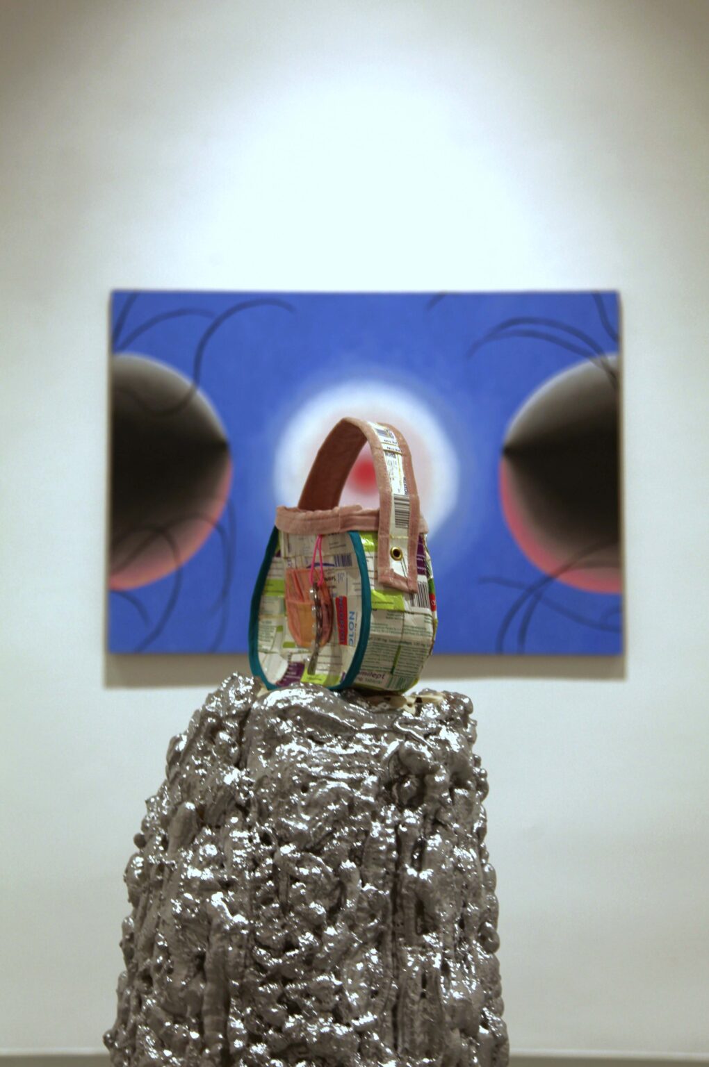 Eksponat. Obraz w tle