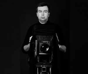 Zdjęcie portretowe Radosława Dąbrowskiego