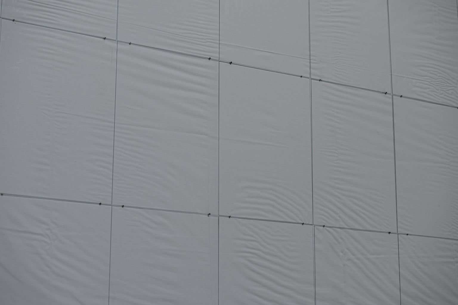 Białe prostokąty połączone w całość.