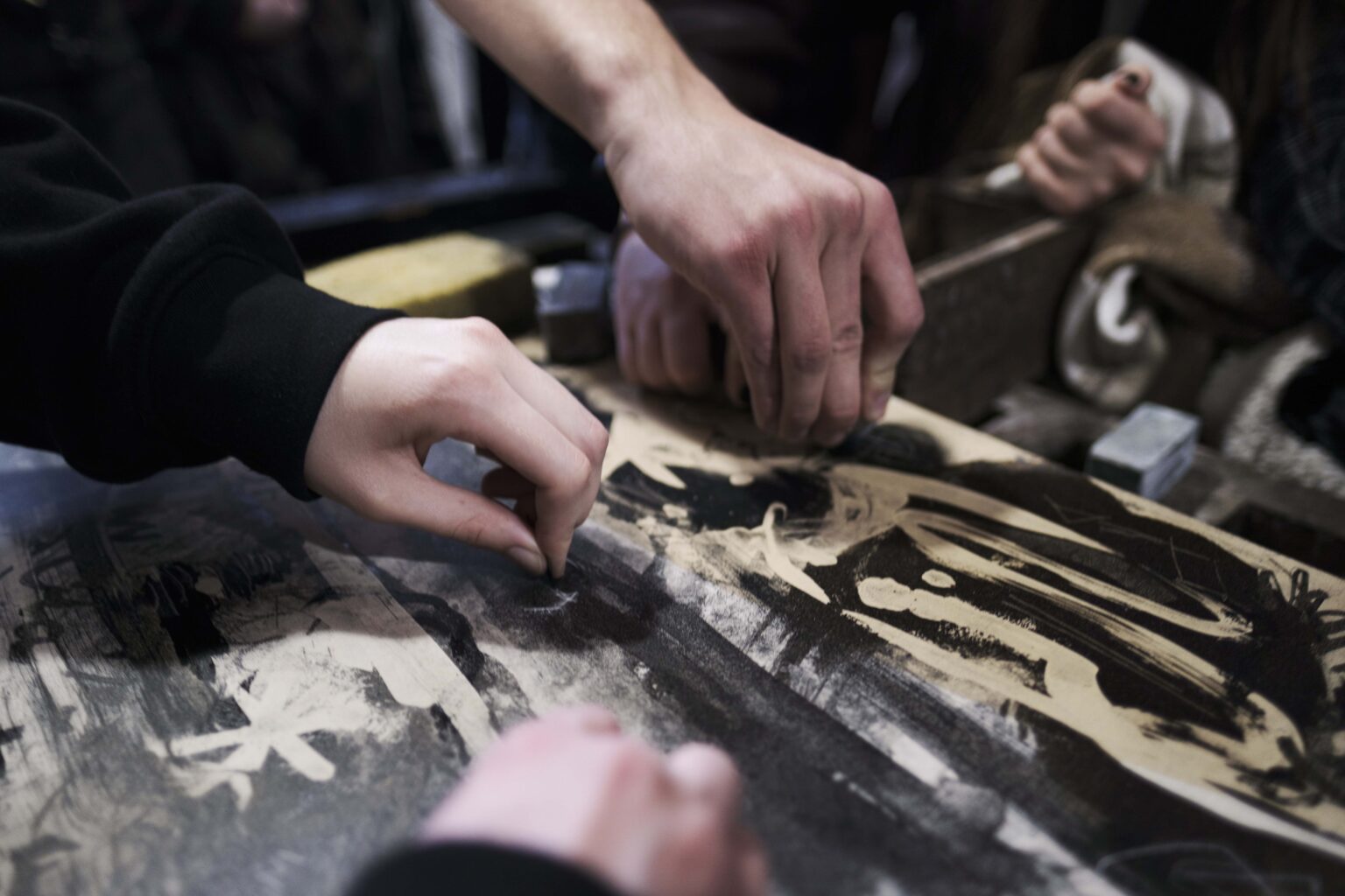 zbliżenie na dłonie