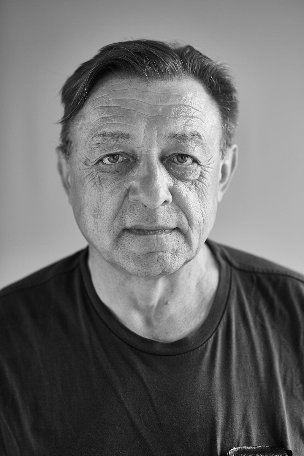 czarno-biały portret mężczyzny