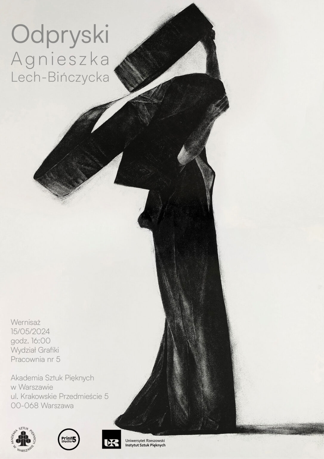 Plakat z motywem graficznym przedstawiającym osobę w powiewających szatach, unoszącej czarny przedmiot nad głową. Grafika wykonana w technice odprysku korundowego.