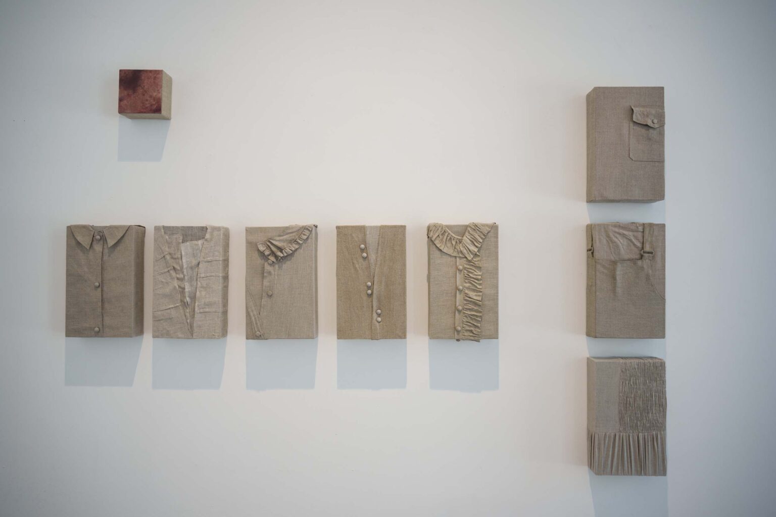 kilka jednakowych rozmiarów obrazki przestrzenne w poziomie i pionie