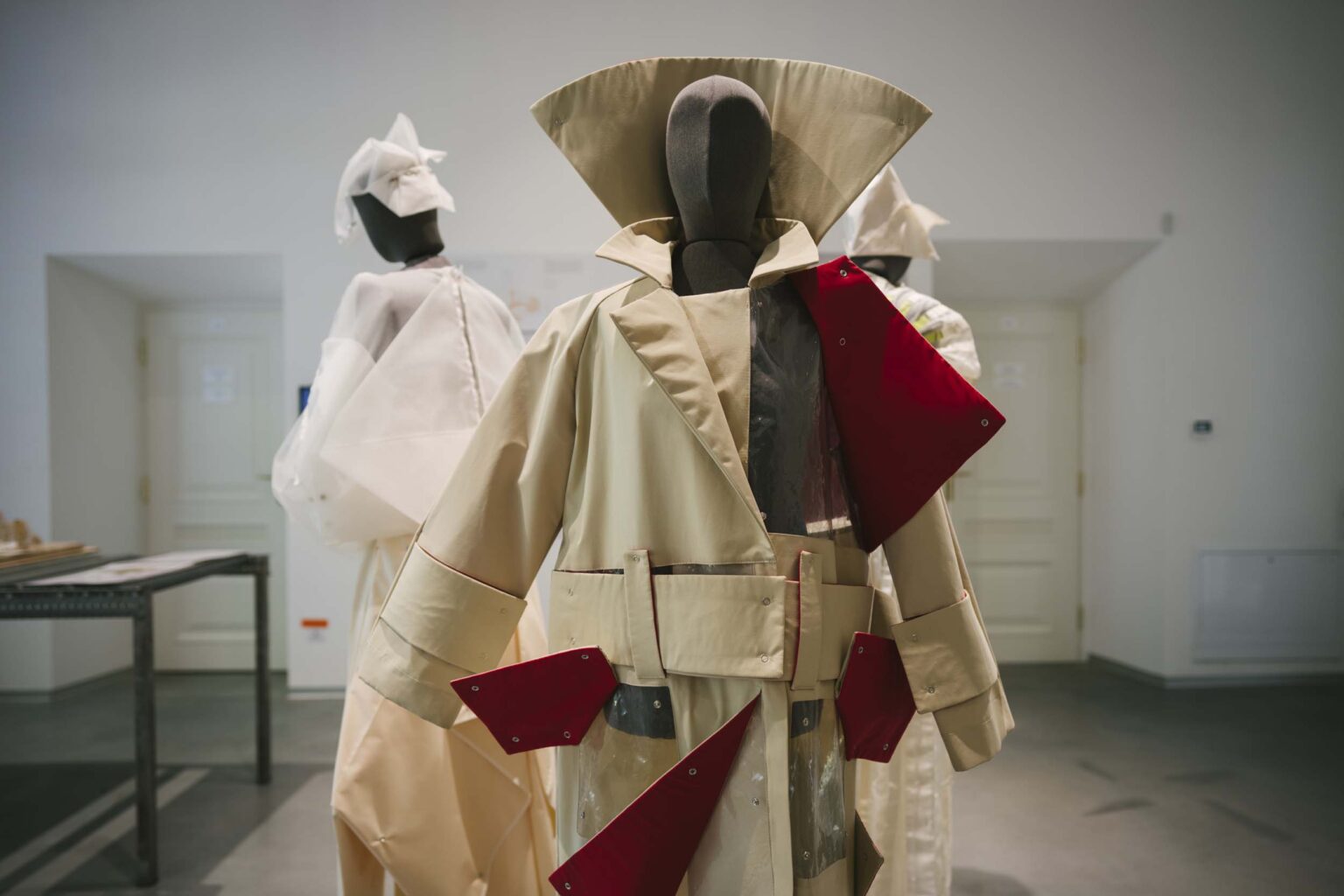 Sylwetka (kostium) na manekinie