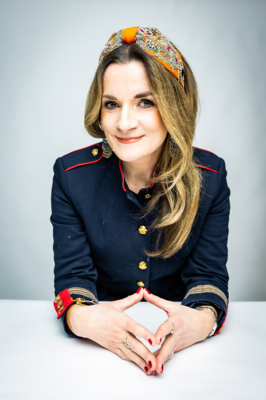 Portret uśmiechniętej kobiety