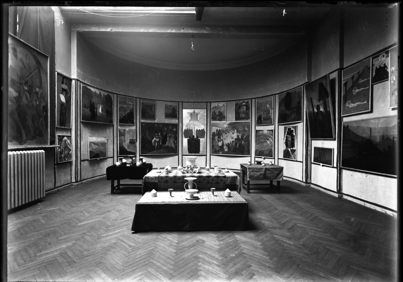 czarno-białe zdjęcie ekspozycji