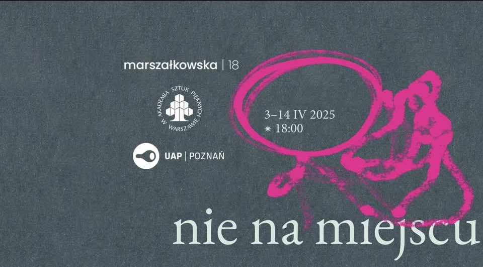 różowy element graficzny na szarym tle, liternictwo i logotypy