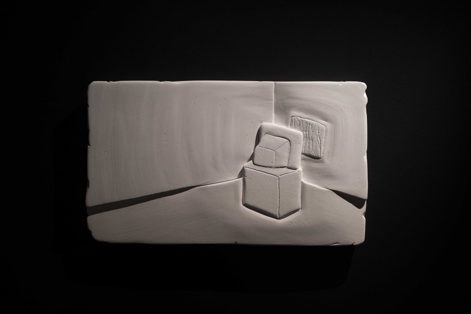 biały płaski obiekt