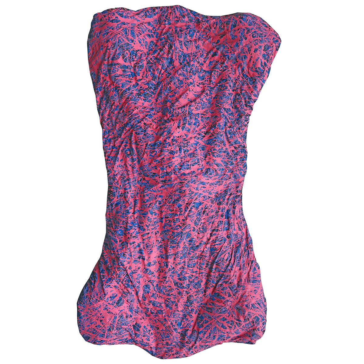 Rzeźba gorsetu w jaskrawych kolorach. Kształt przypomina tułów, a na różowym tle znajdują się nieregularne, niebieskie pociągnięcia.